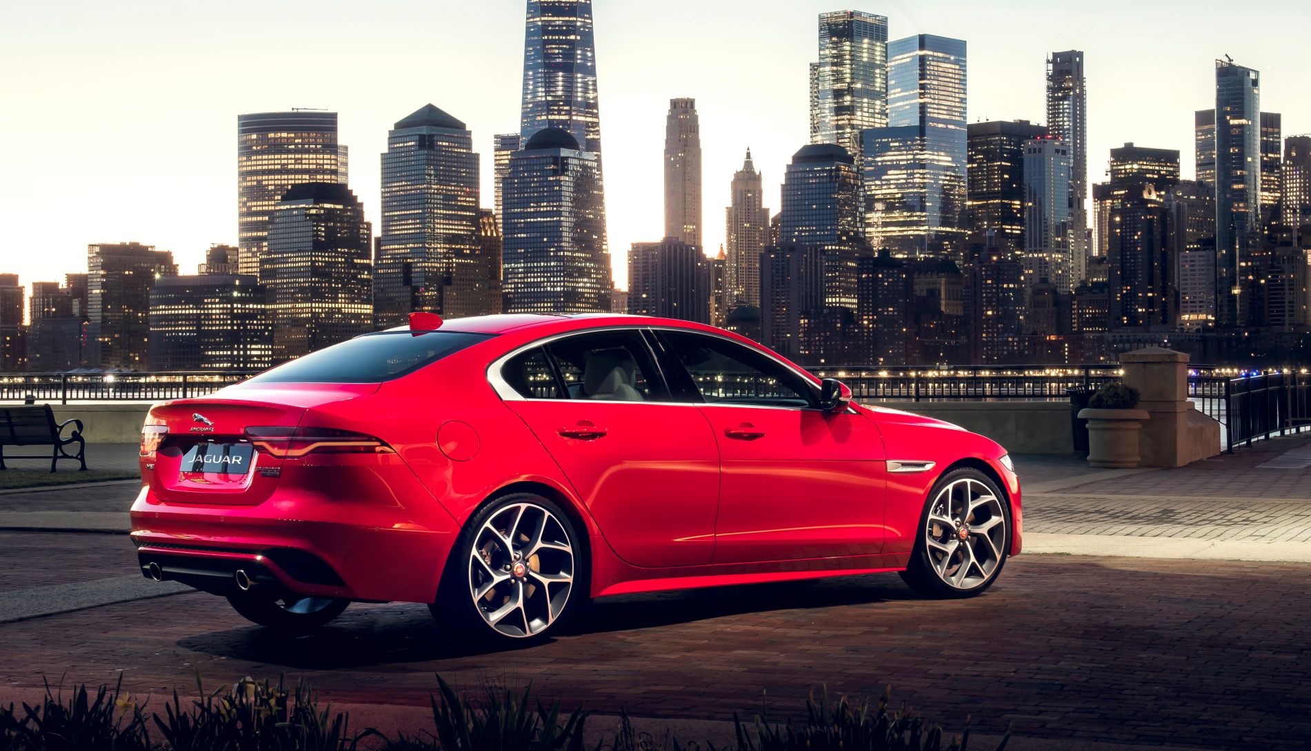 2020 Jaguar XE 2
